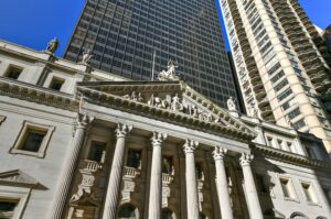 Appellate lawyer explaining how to read and understand complex court opinions and legal decisions